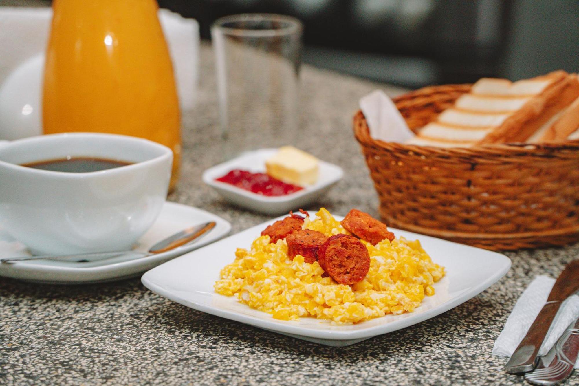 Nativo Hotel Икитос Экстерьер фото